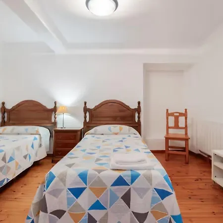 Feriehus La Jomeruca ,espaciosa Cerca De Playa Y Montana